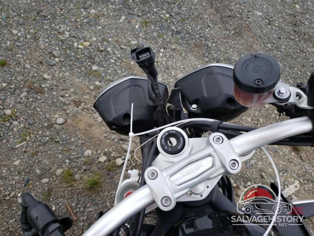 SMTN01PK9FJ676731 2015 TRIUMPH MOTORCYCLE SPEEDTRIPL photo no. 7